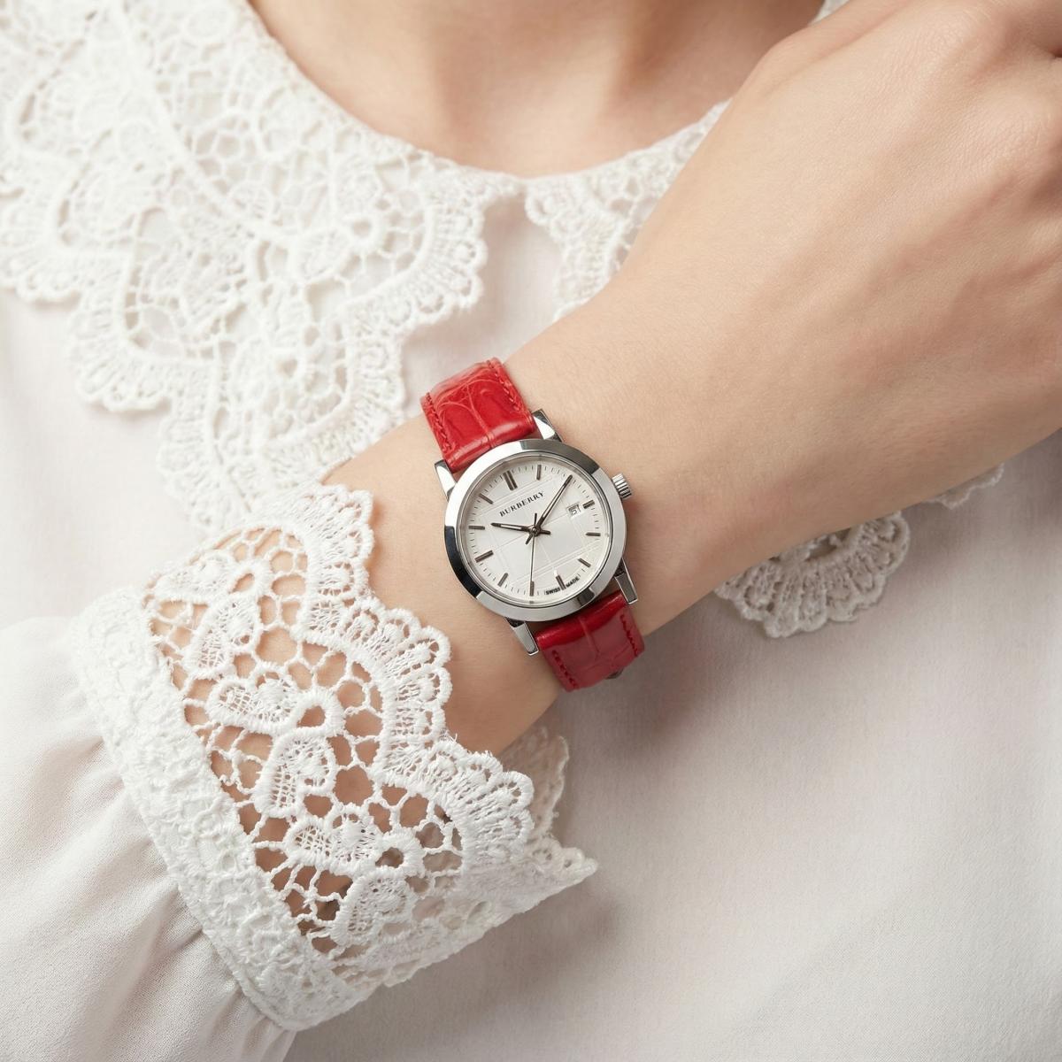 ĐH nữ Burberry - Anh Quốc